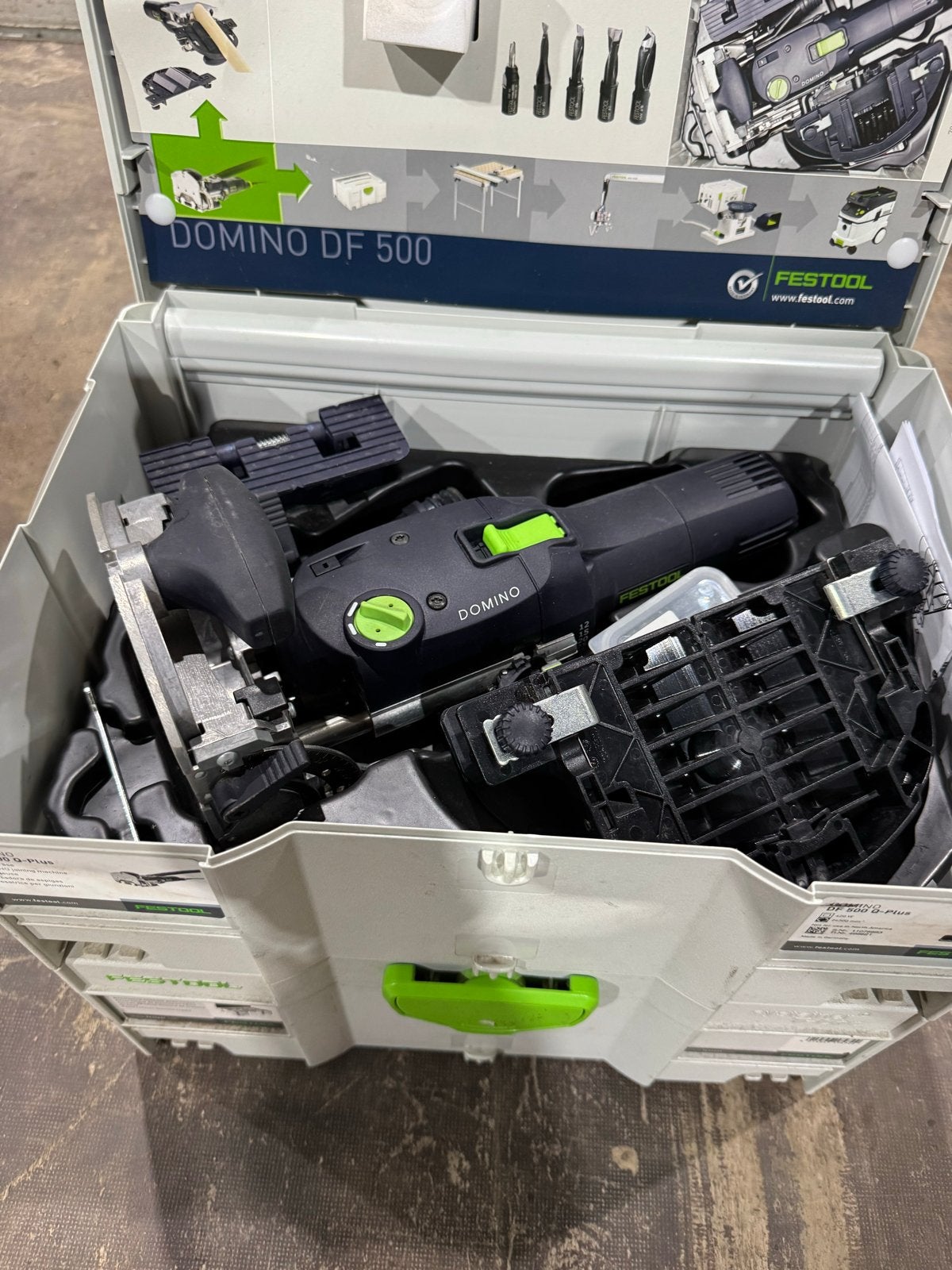 Festool Domino DF 500 Q-Plus Lamellenfrees met accessoires, Doe-het-zelf en Verbouw, Ophalen, Zo goed als nieuw, Elektrisch, Lamellenfrees