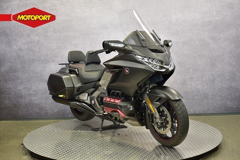 Honda GL 1800 BAGGER DCT (bj 2020), Info@motoportwormerveer.nl, Honda Motor Europe, Crystal Bldng B-Unit B11.2 Rivium Blv200
2909 LK  Capelle aan den IJsel, NL