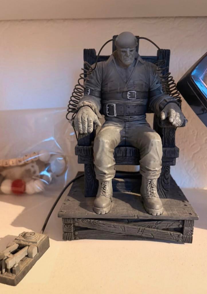 McFarlane Toys Death Row Marv, Ophalen of Verzenden, Zo goed als nieuw