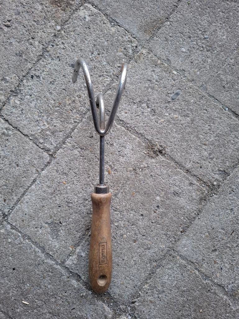 Gamma drietand met houten handvat, Ophalen of Verzenden, Gebruikt, Cultivator, Gamma