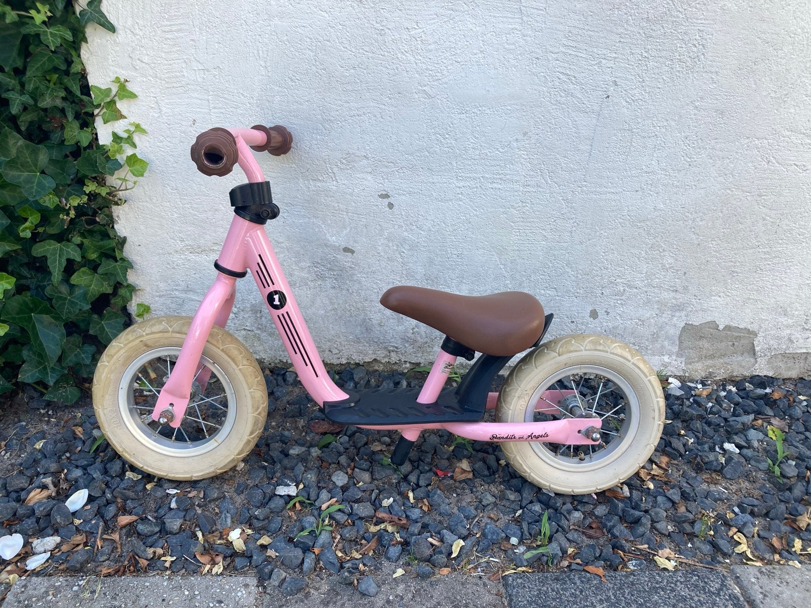 Roze Bandits and Angels loopfiets voor meisjes, Ophalen of Verzenden, Gebruikt, Minder dan 16 inch