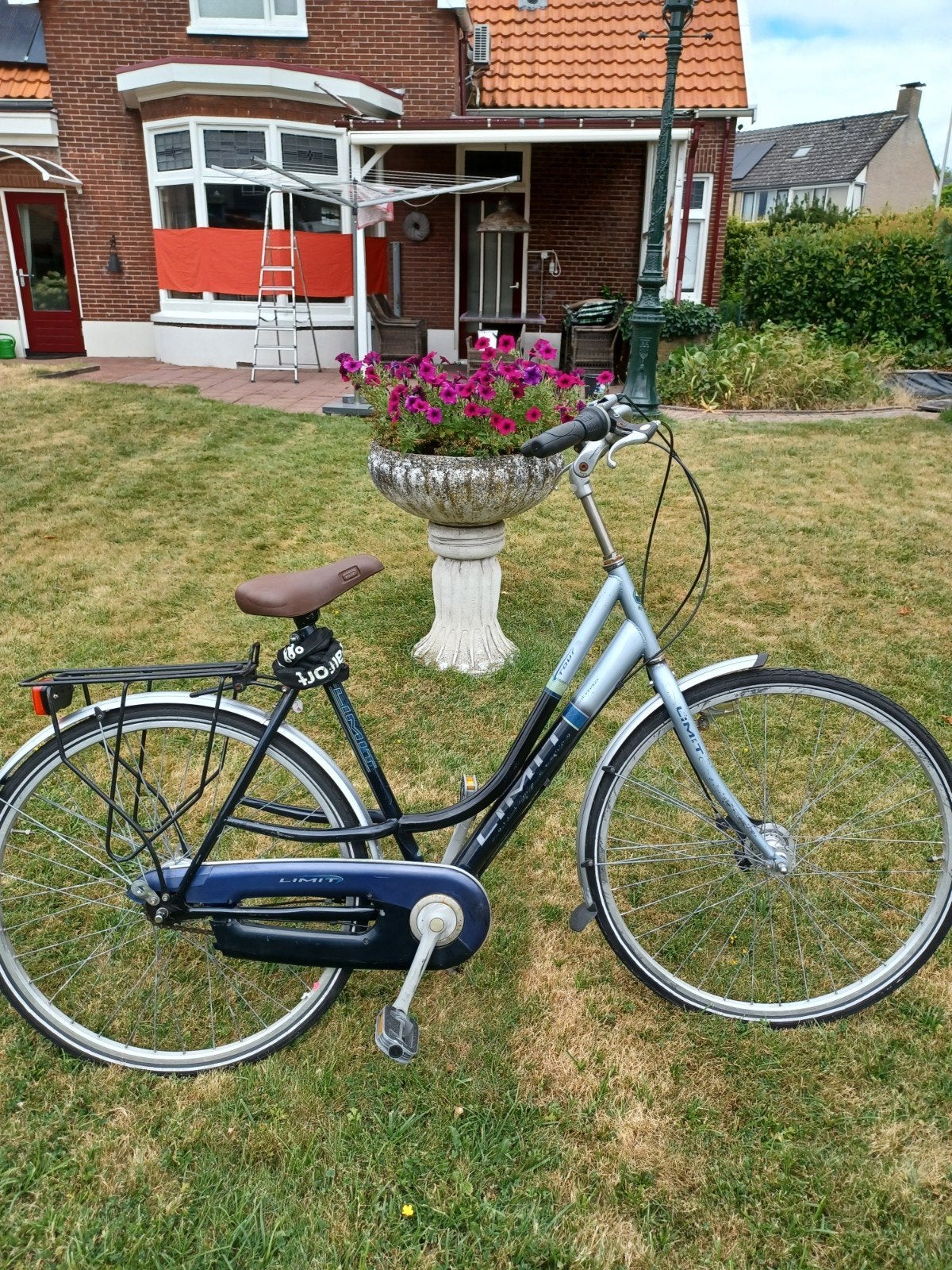 D-BIKE  LIMIT TOUR 28INCH..rijdt goed, Ophalen, Zo goed als nieuw, Overige merken, Versnellingen