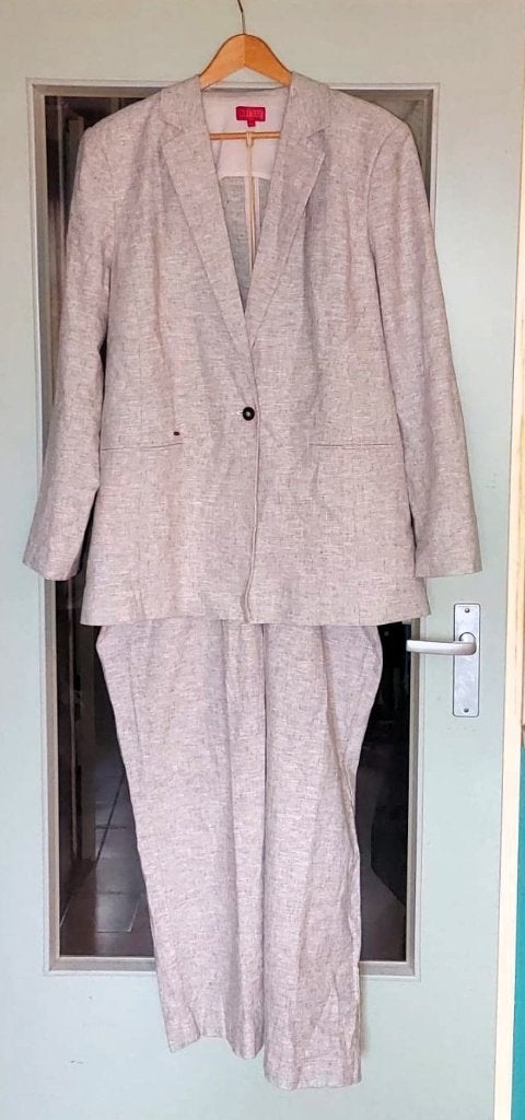 Blazer en broek, Kostuum of Pak, Maat 42/44 (L), Ophalen of Verzenden, Zo goed als nieuw