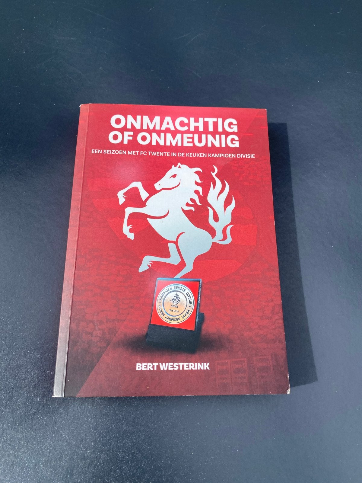Onmachtig of Onmeunig - FC Twente Keuken Kampioen Divisie, Ophalen of Verzenden, Zo goed als nieuw, Nederland
