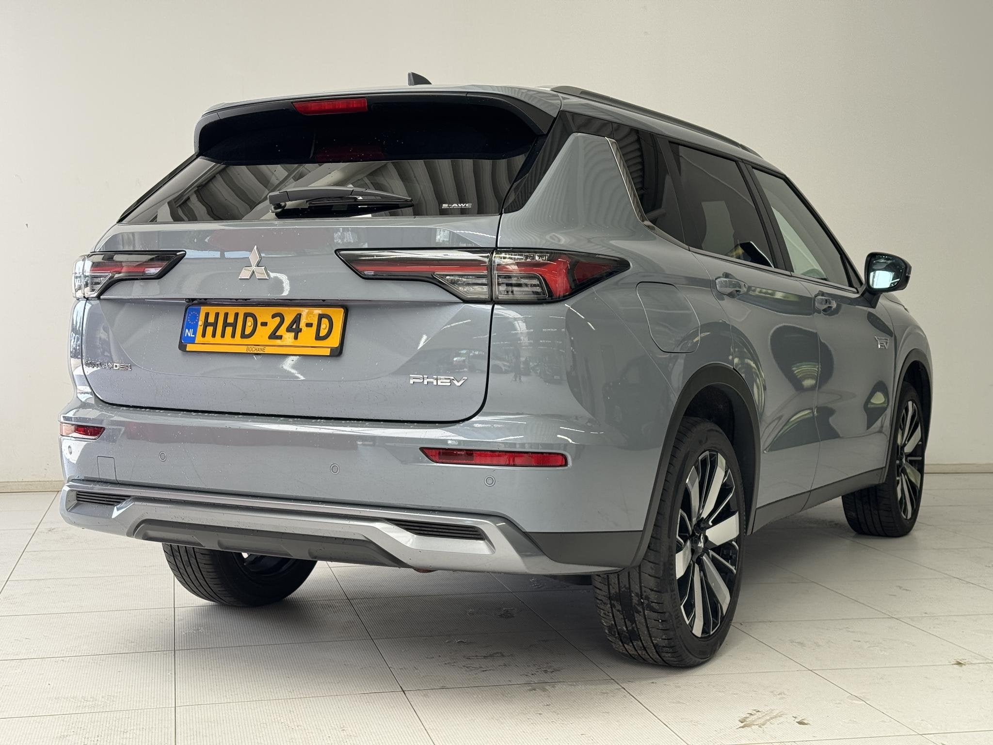 Mitsubishi Outlander 2.4 PHEV Business Edition | Navigatie |, Automaat, Met garantie (alle), Bedrijf, Vierwielaandrijving