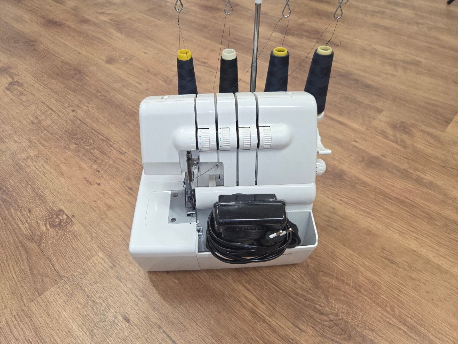 SilverCrest Lockmachine - Zo goed als nieuw, Ophalen, Zo goed als nieuw, Lockmachine, Overige merken