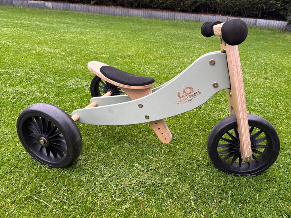 Kinderfeets loopfiets - Groen/Hout, Kinderen en Baby's, Speelgoed | Buiten | Voertuigen en Loopfietsen, Ophalen of Verzenden, Gebruikt
