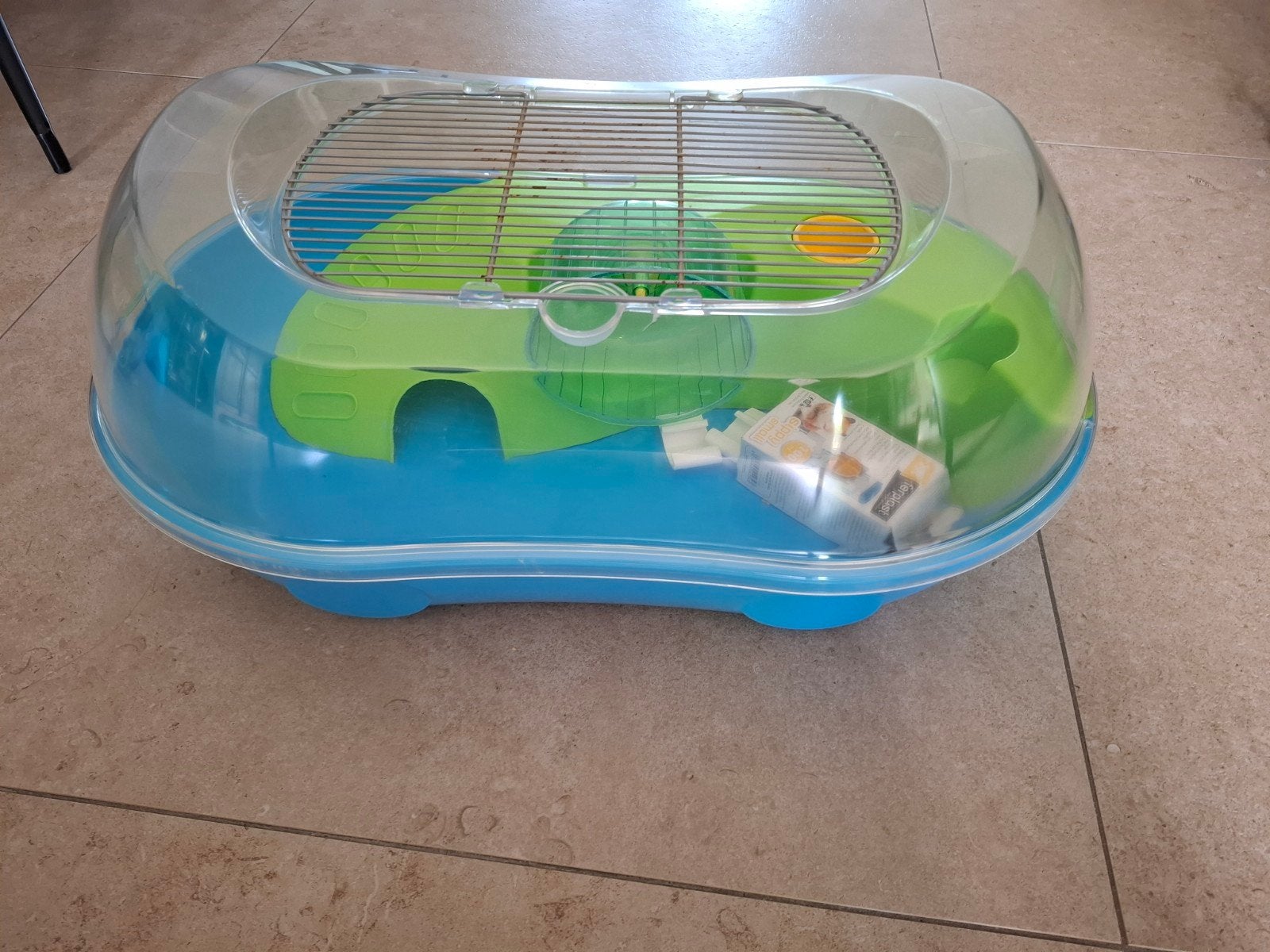 Hamster kooi met veel eten en huisje en rat/loopwiel, Kooi, Minder dan 75 cm, Zo goed als nieuw, Muis