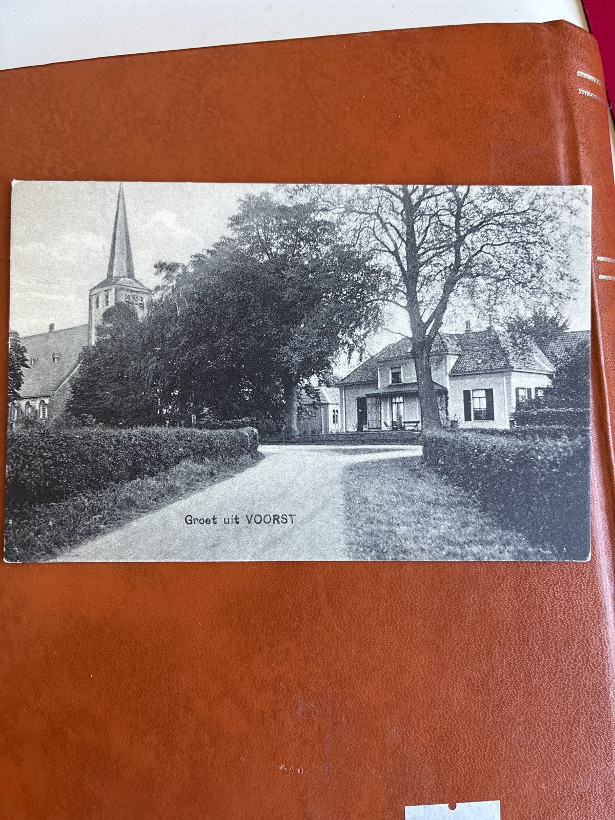 Oude ansichtkaart Groet uit Voorst met kerk en huizen, Ophalen of Verzenden, 1920 tot 1940, Gelopen, Gelderland