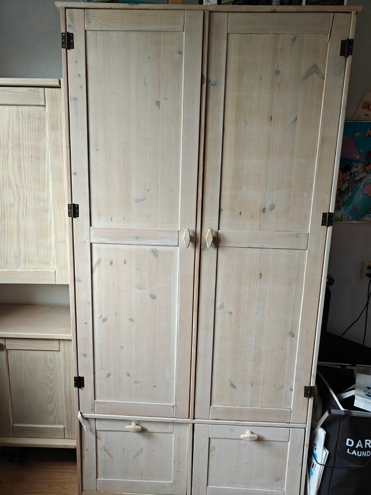 Zelfgemaakte houten kast met lades en deuren, Gebruikt, 100 tot 150 cm, 200 cm of meer, Rustiek, Landelijk