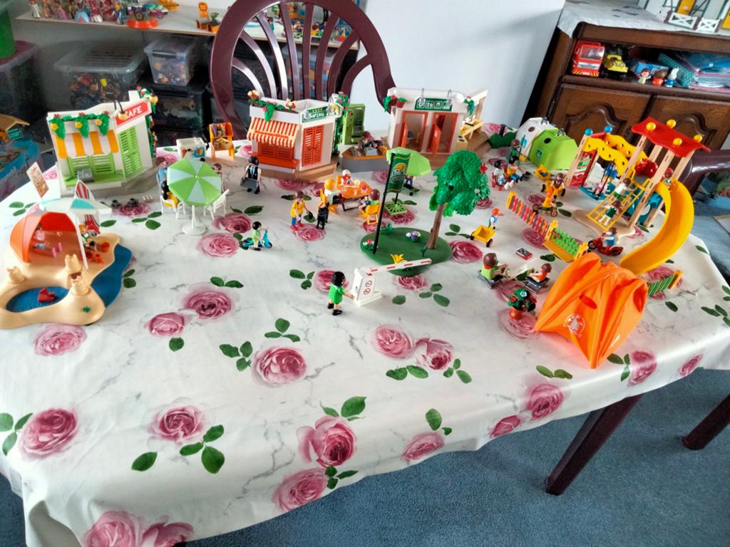 Grote camping met veel extra sets van Playmobil., Ophalen of Verzenden, Zo goed als nieuw