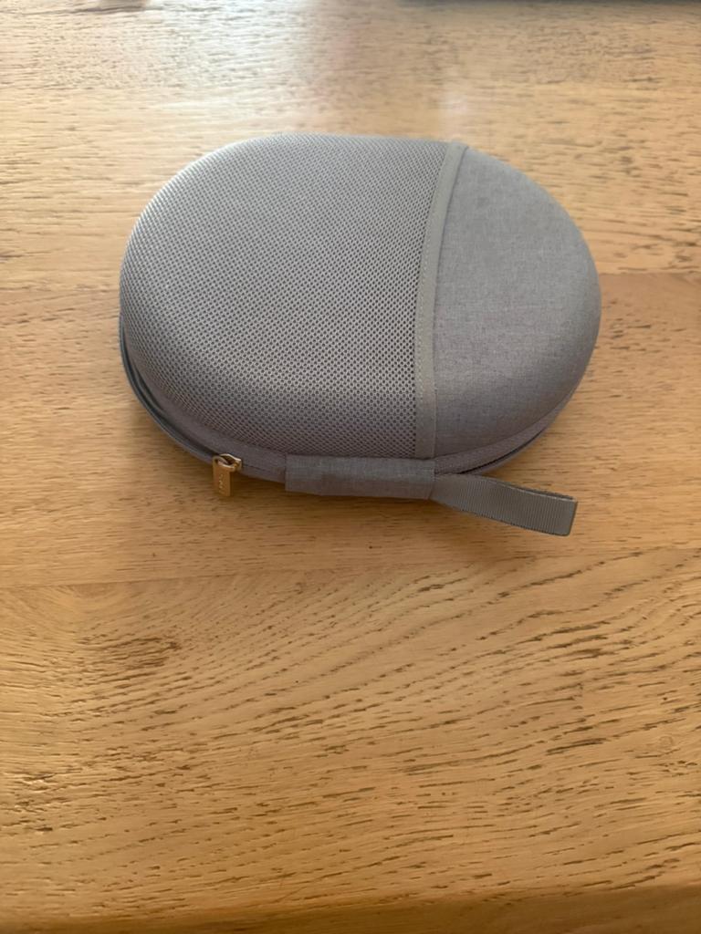 Case Sony WH-1000mx4, Ophalen of Verzenden, Zo goed als nieuw, Sony