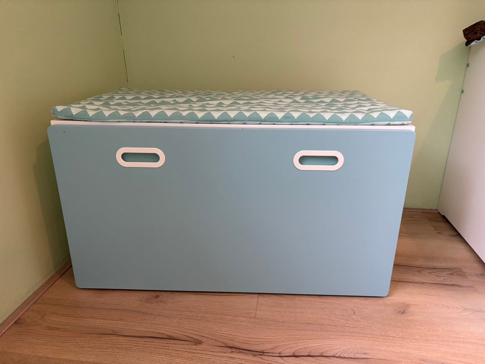 Ikea smastad speelgoed kist met bank., Ophalen, 50 tot 100 cm, Zo goed als nieuw, 75 tot 100 cm