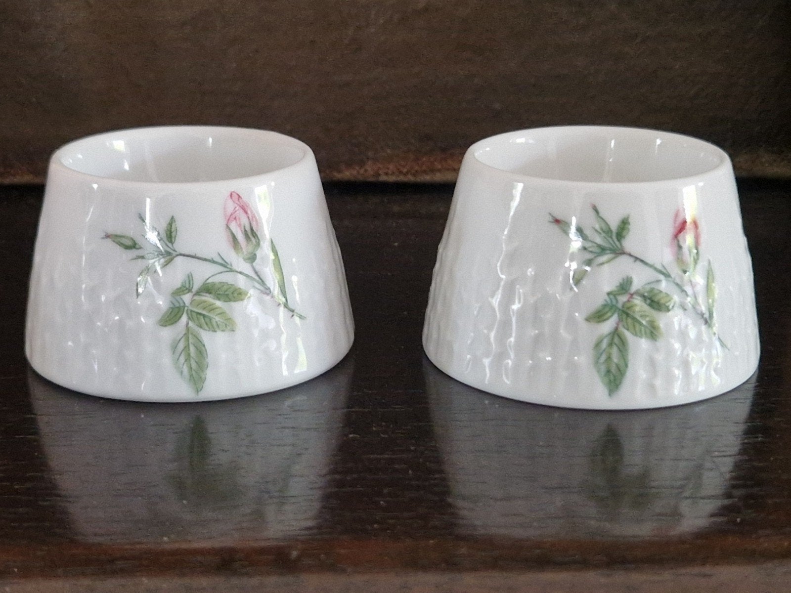 2 Vintage Hutschenreuther eierdopjes: porselein  mooie staat, Ophalen