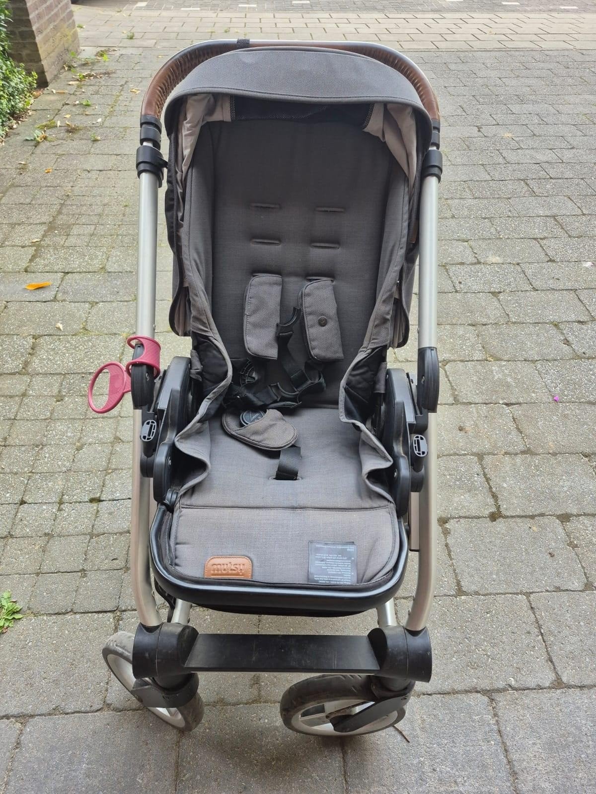 Mutsy Igo combiwagen met Maxi-Cosi en reiswieg, Kinderen en Baby's, Ophalen, Gebruikt, Mutsy, Verstelbare duwstang