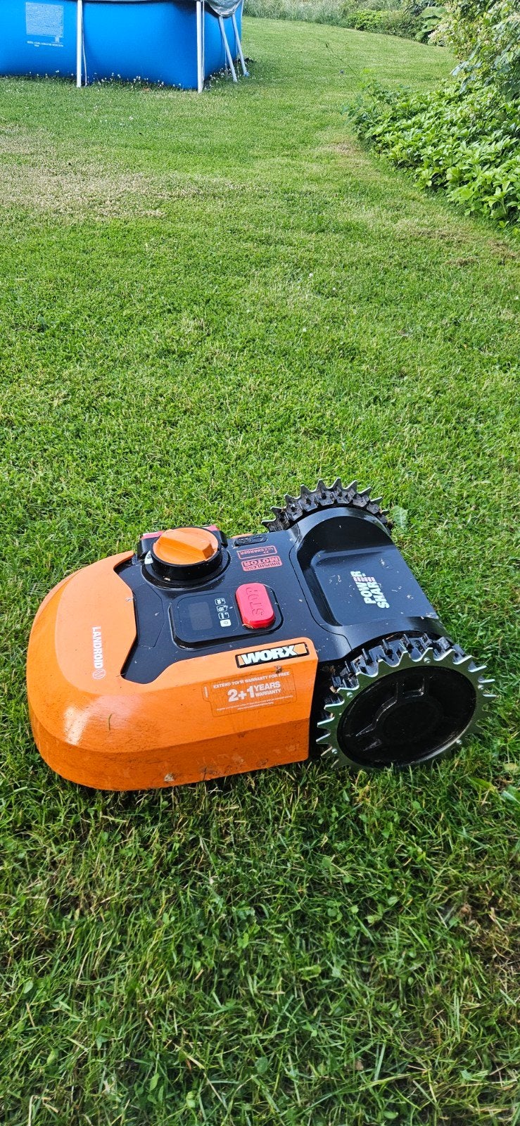 Landroid M robotmaaier met wheel spikes en accessoires, Tuin en Terras, Grasmaaiers, Ophalen, Cirkelmaaier, Gebruikt, Accu-grasmaaier