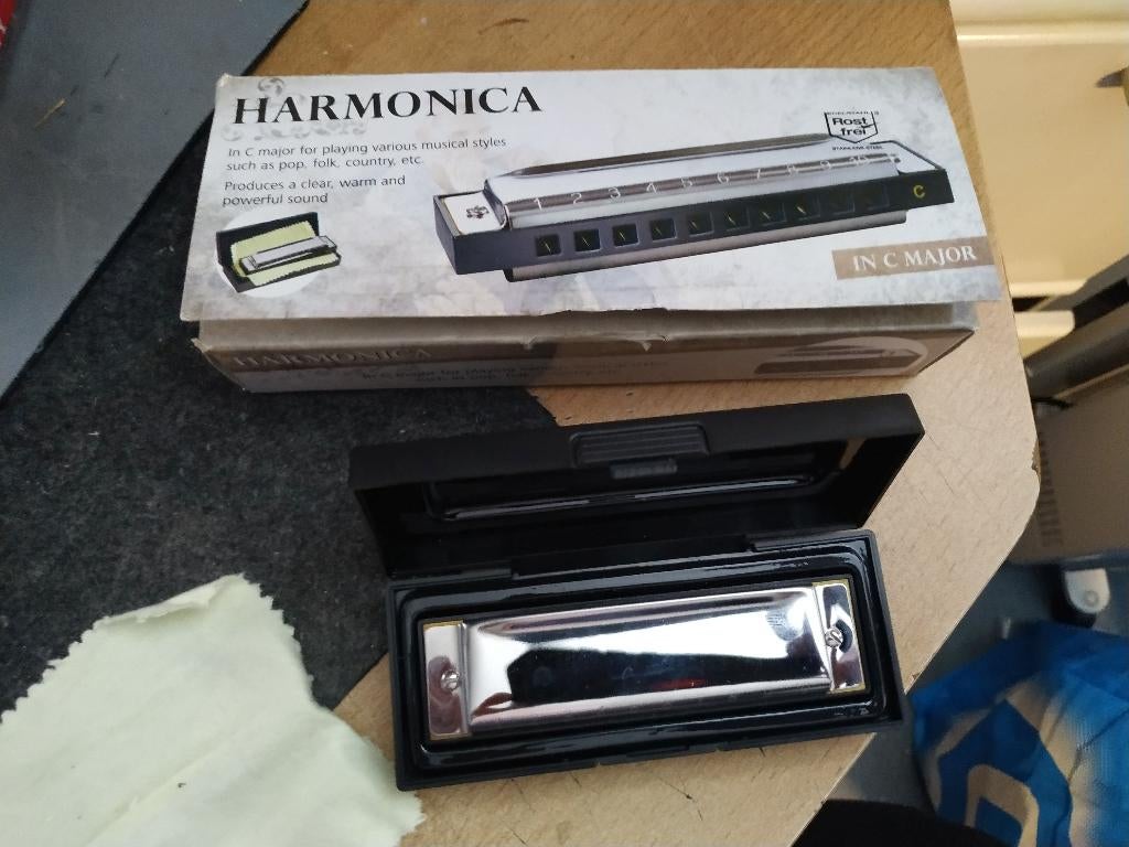 Mondharmonica nieuwe in doos, Muziek en Instrumenten, Blaasinstrumenten | Mondharmonica's, Ophalen of Verzenden, Nieuw, C-mondharmonica