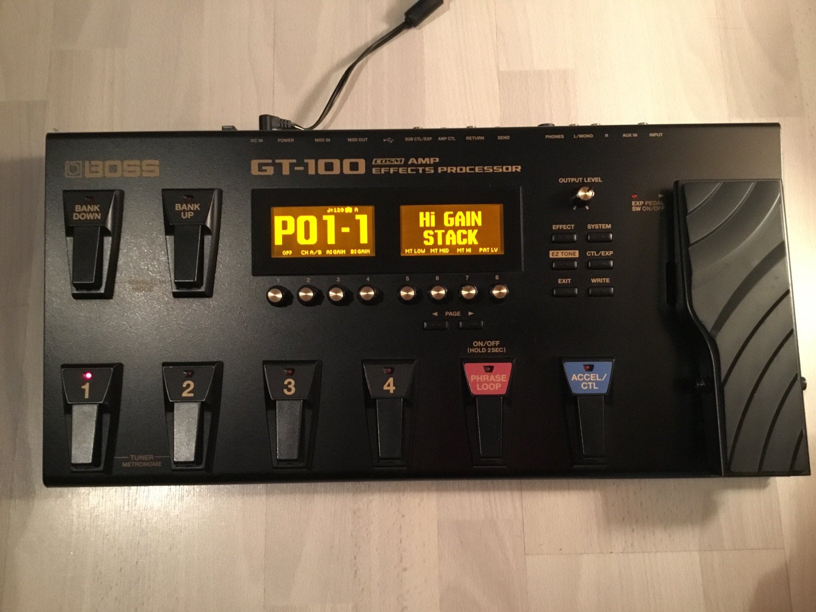 BOSS GT 100, Muziek en Instrumenten, Ophalen of Verzenden, Zo goed als nieuw