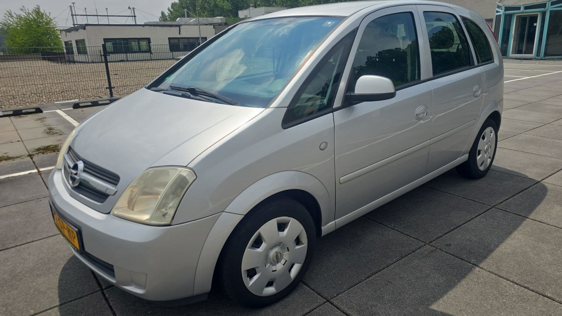 Opel Meriva €1499,-1.6-16V Enjoy Apk 2027 Airco + Trekhaak, Auto's, Voorwielaandrijving, Gebruikt, 4 cilinders, Handgeschakeld
