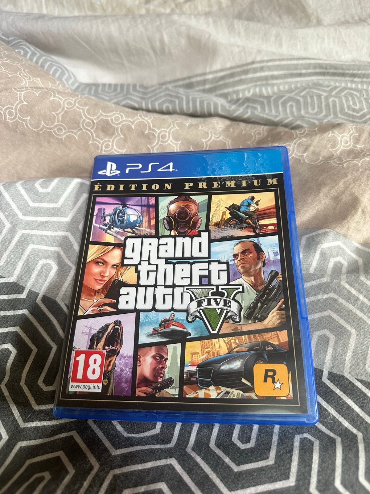 GTA V PS5 / PS4, Spelcomputers en Games, Games | Sony PlayStation 4, Avontuur en Actie, Online, Vanaf 18 jaar, 1 speler
