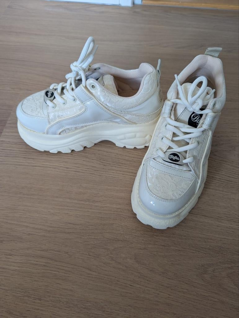 Buffalo sneakers maat 38 white lace, 1339-13 2.0, Ophalen, Wit, Sneakers of Gympen, Zo goed als nieuw