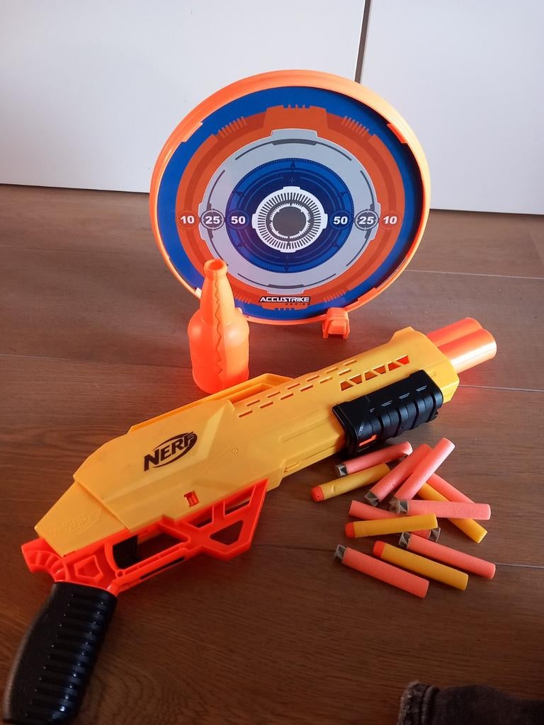 Grote Nerf Blaster met Doel en Pijltjes, Ophalen of Verzenden, Gebruikt