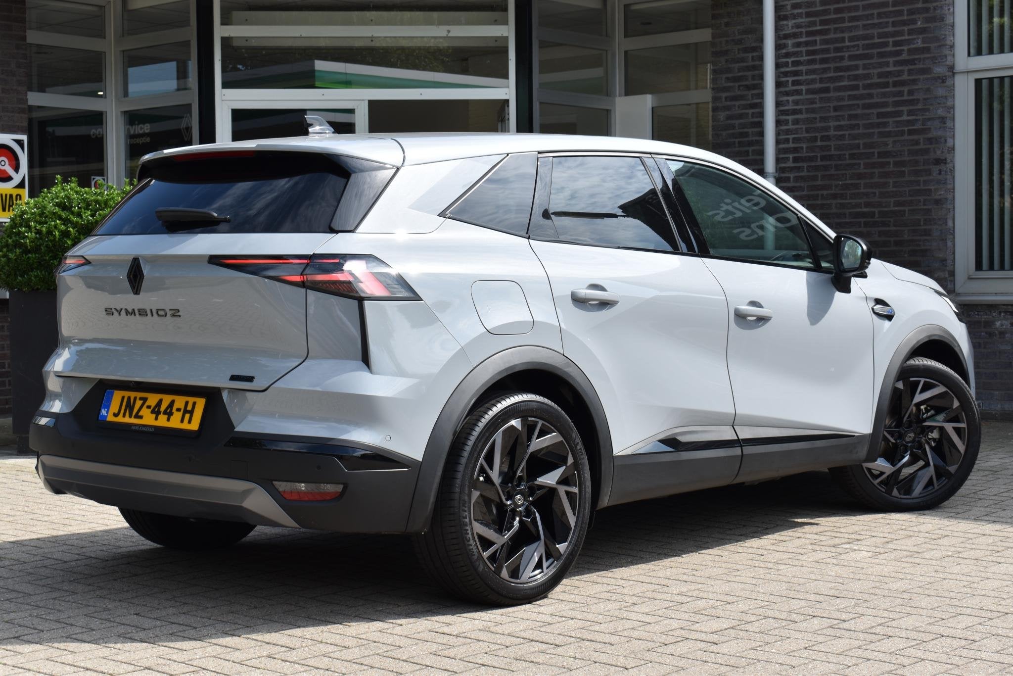 Renault Symbioz E-Tech full hybrid 145 esprit Alpine | AUTOM, Auto's, 745 kg, Gebruikt, Bedrijf, Hybride Elektrisch/Benzine