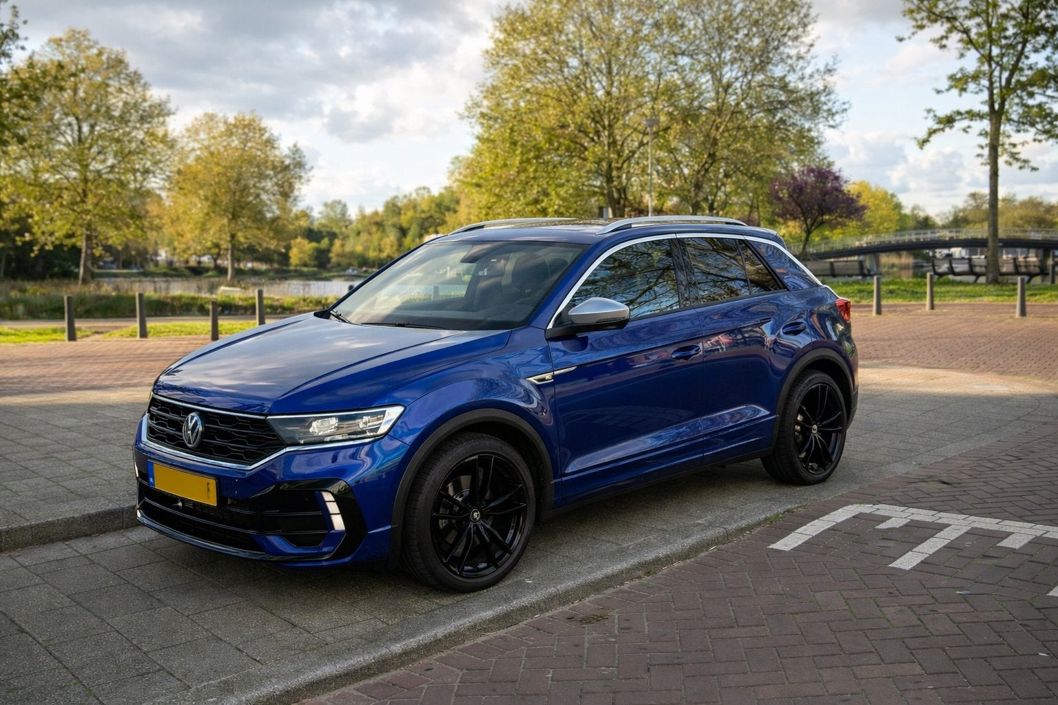 Volkswagen T-Roc 2.0 TSI 300pk 4Motion 7-DSG 2020 Blauw, Auto's, Volkswagen, Automaat, Stof, 4 cilinders, 1984 cc