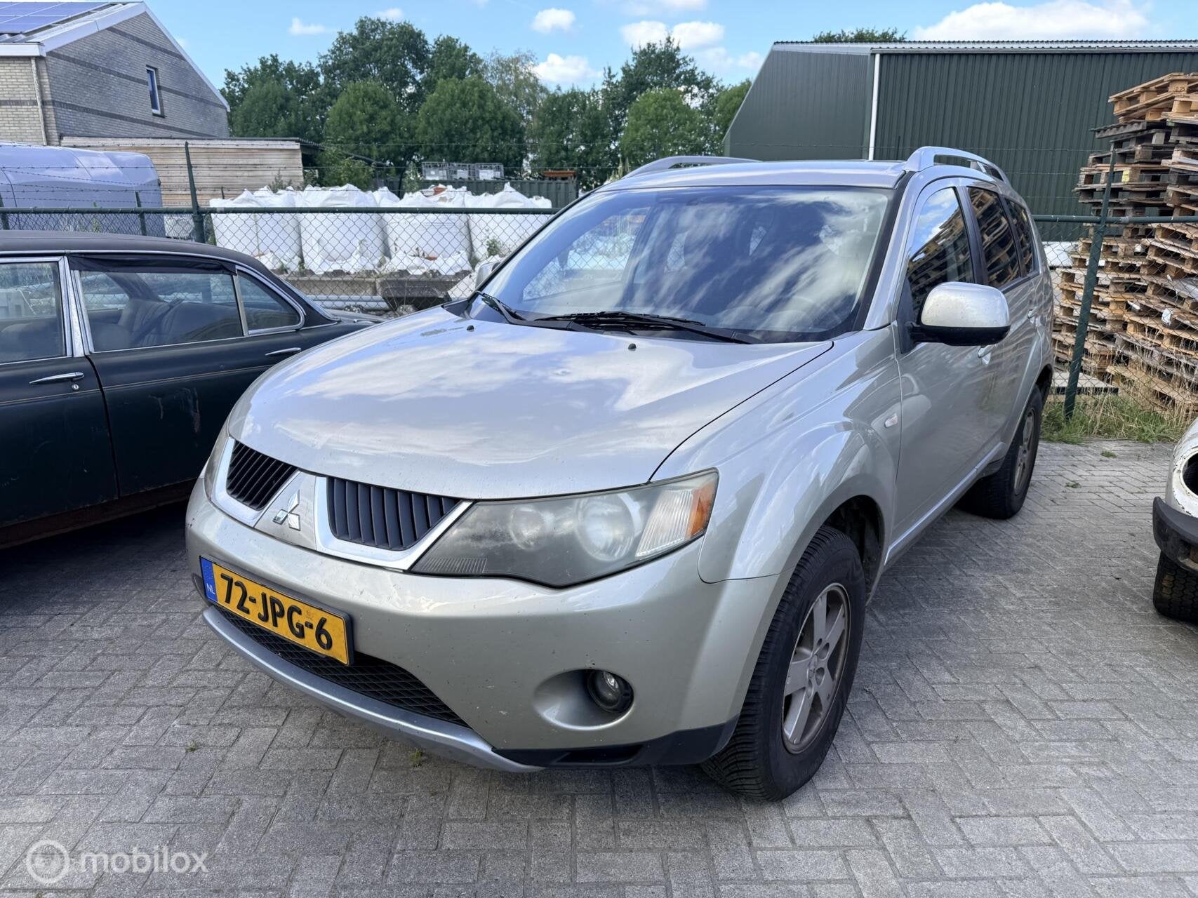 Mitsubishi Outlander 2.4 Inspire 2WD -DEFECT-, Voorwielaandrijving, 4 cilinders, Beige, Bedrijf