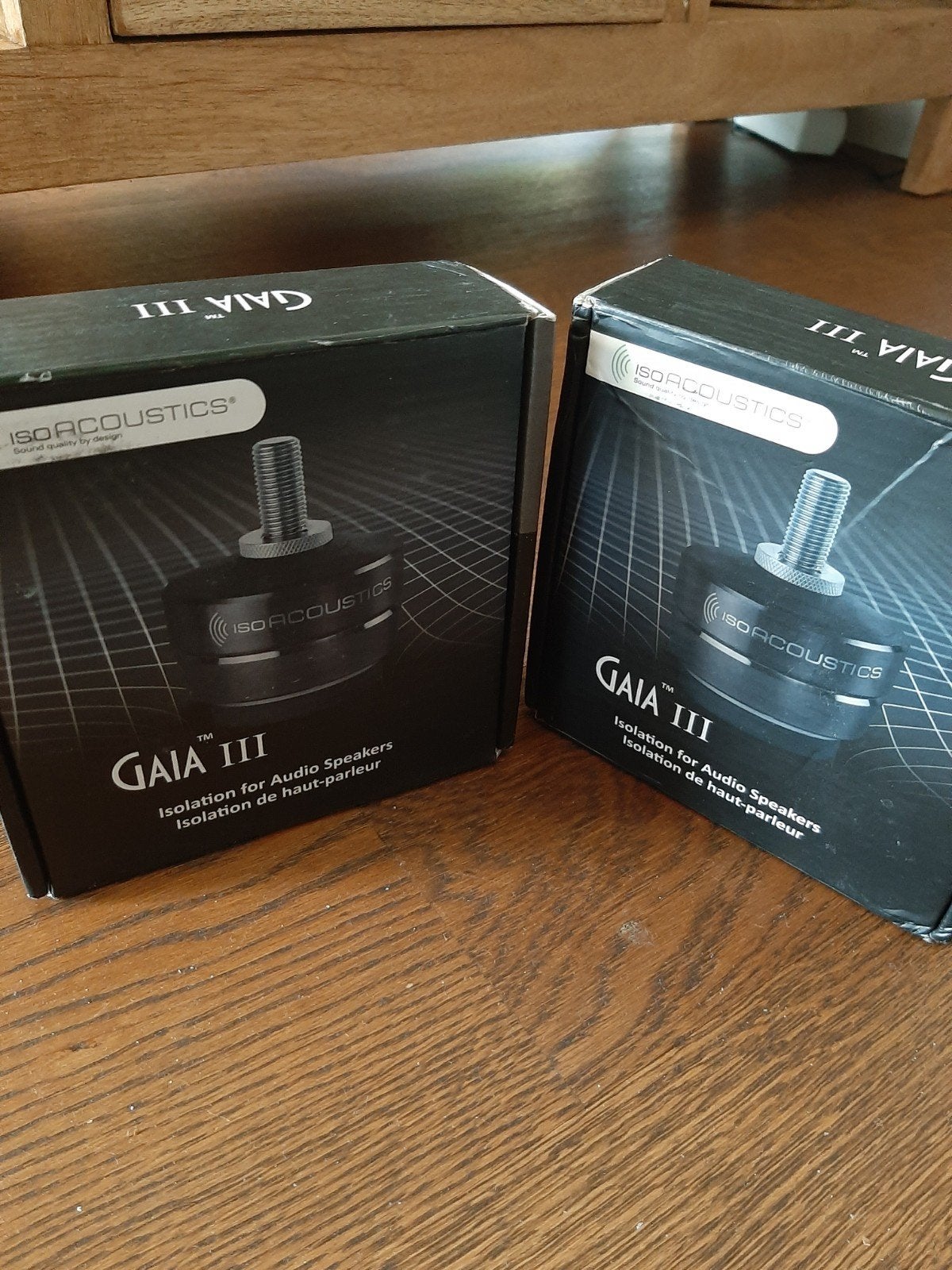Isoacoustics Gaia lll  ( 2x4 stuks)