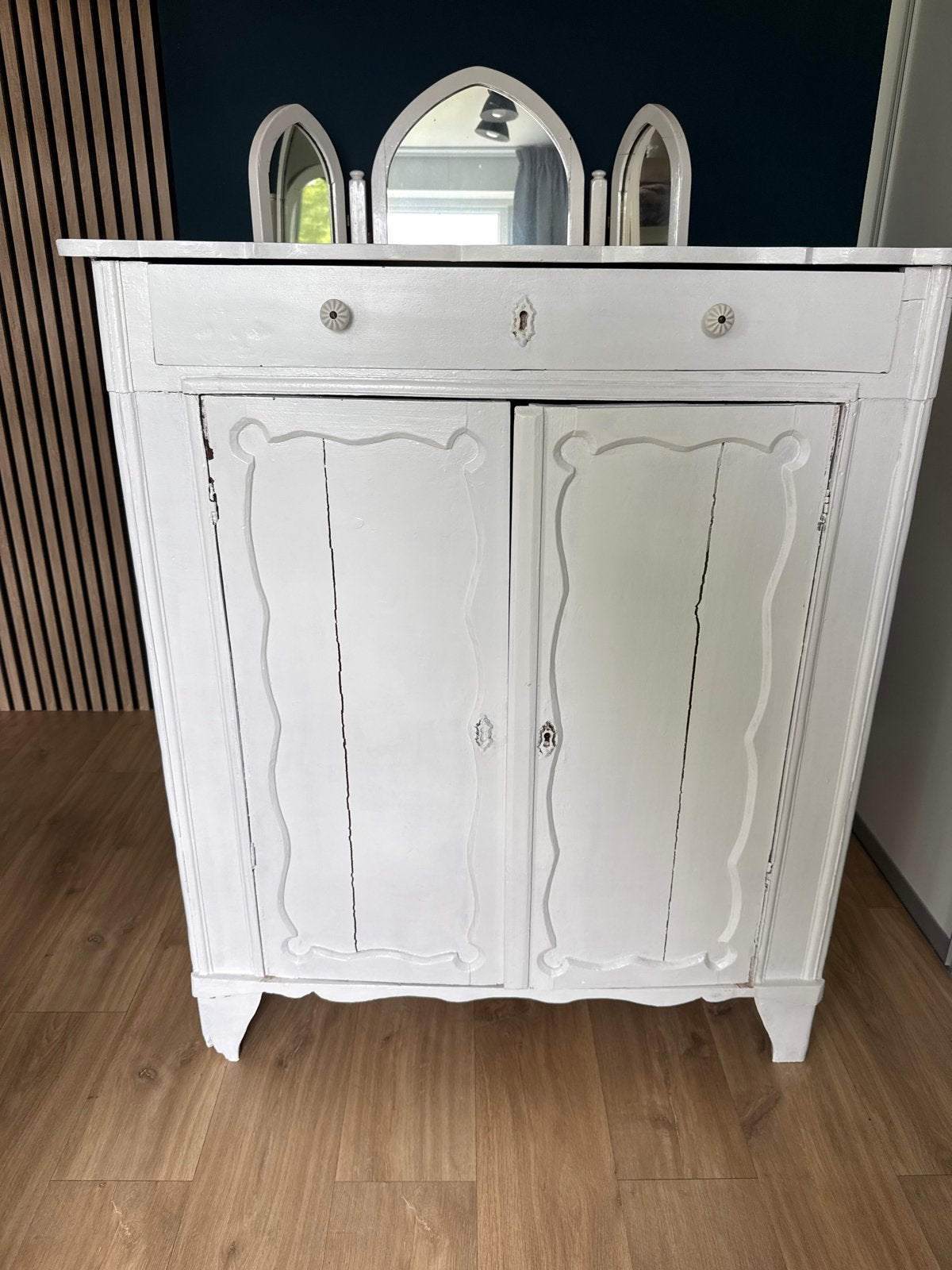 Antieke witte kast (meidenkast iof Biedermeijer), Antiek en Kunst, Ophalen