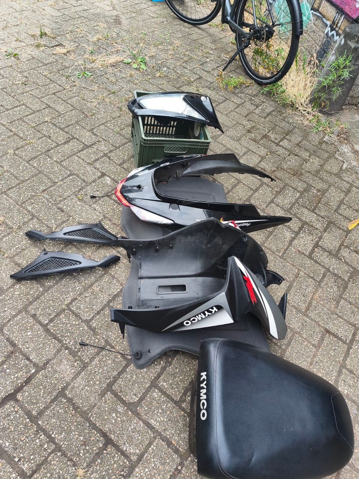 Kymco Agility 50 onderdelen - Kappen, zadel, koplamp, Fietsen en Brommers, Brommeronderdelen | Scooters, Ophalen of Verzenden