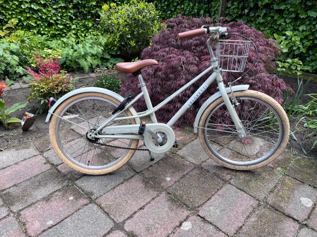Veloretti fiets junior pebble 20 inch mandje, Fietsen en Brommers, Ophalen, Zo goed als nieuw, Terugtraprem, 20 inch of meer