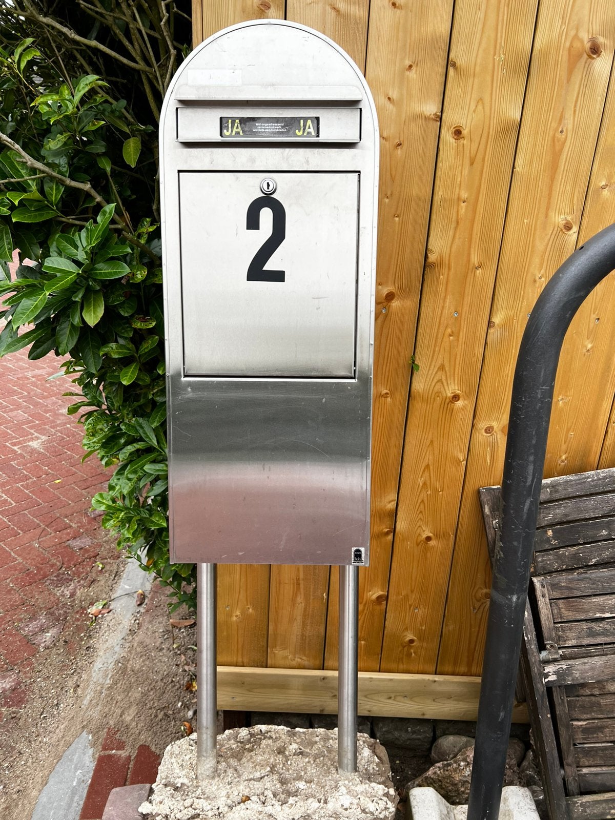 Bobi RVS design brievenbus op paal – vrijstaand, Tuin en Terras, Ophalen, Gebruikt, Rvs, Staande brievenbus
