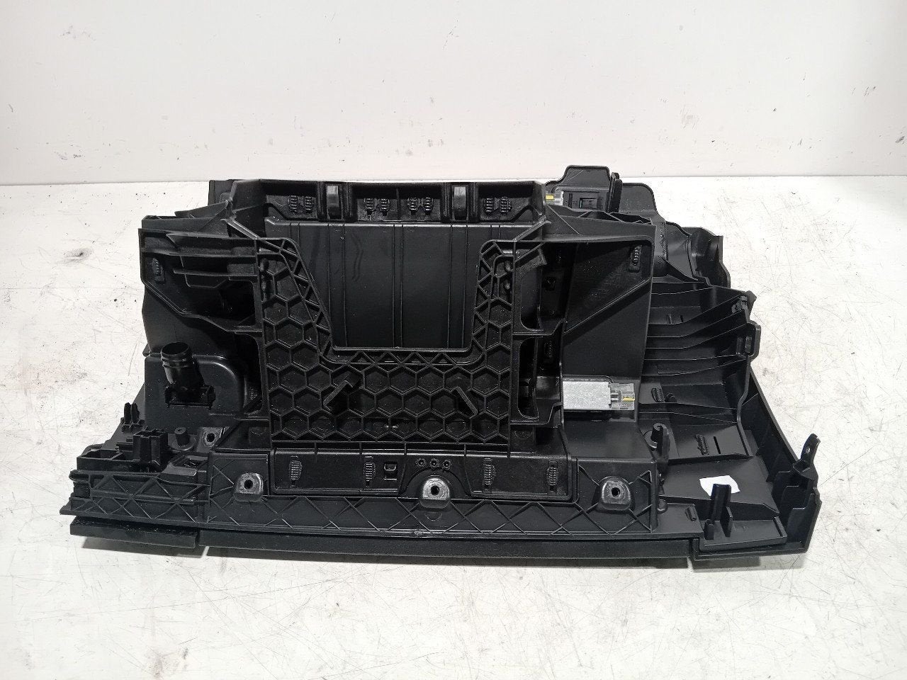 Dashboardkastje Skoda Karoq, Onderdelen@venauto.nl, Van der Ven Autorecycling B.V., Gebruikt, Ettenseweg 76, 4706 PB Roosendaal, The Netherlands