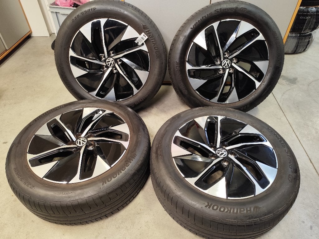 Originele VW ID.4 ID.5 Hamar 19 inch velgen met zomerbanden, Auto-onderdelen, Banden en Velgen, Banden en Velgen, Nieuw, 235 mm