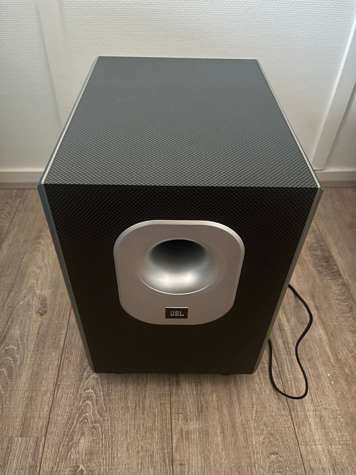 JBL SUB200/230 Subwoofer - Krachtige Baservaring, Ophalen, Gebruikt, Basreflex, 120 tot 150 watt