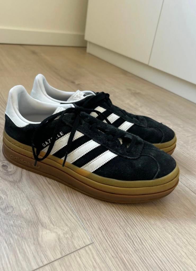Adidas Gazelle, Ophalen of Verzenden, Zo goed als nieuw, Sneakers of Gympen