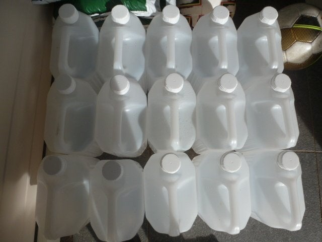 TE KOOP 30 lege JERRYCANS 5 liter, Minder dan 75 liter, Ophalen of Verzenden, Zo goed als nieuw, Kunststof