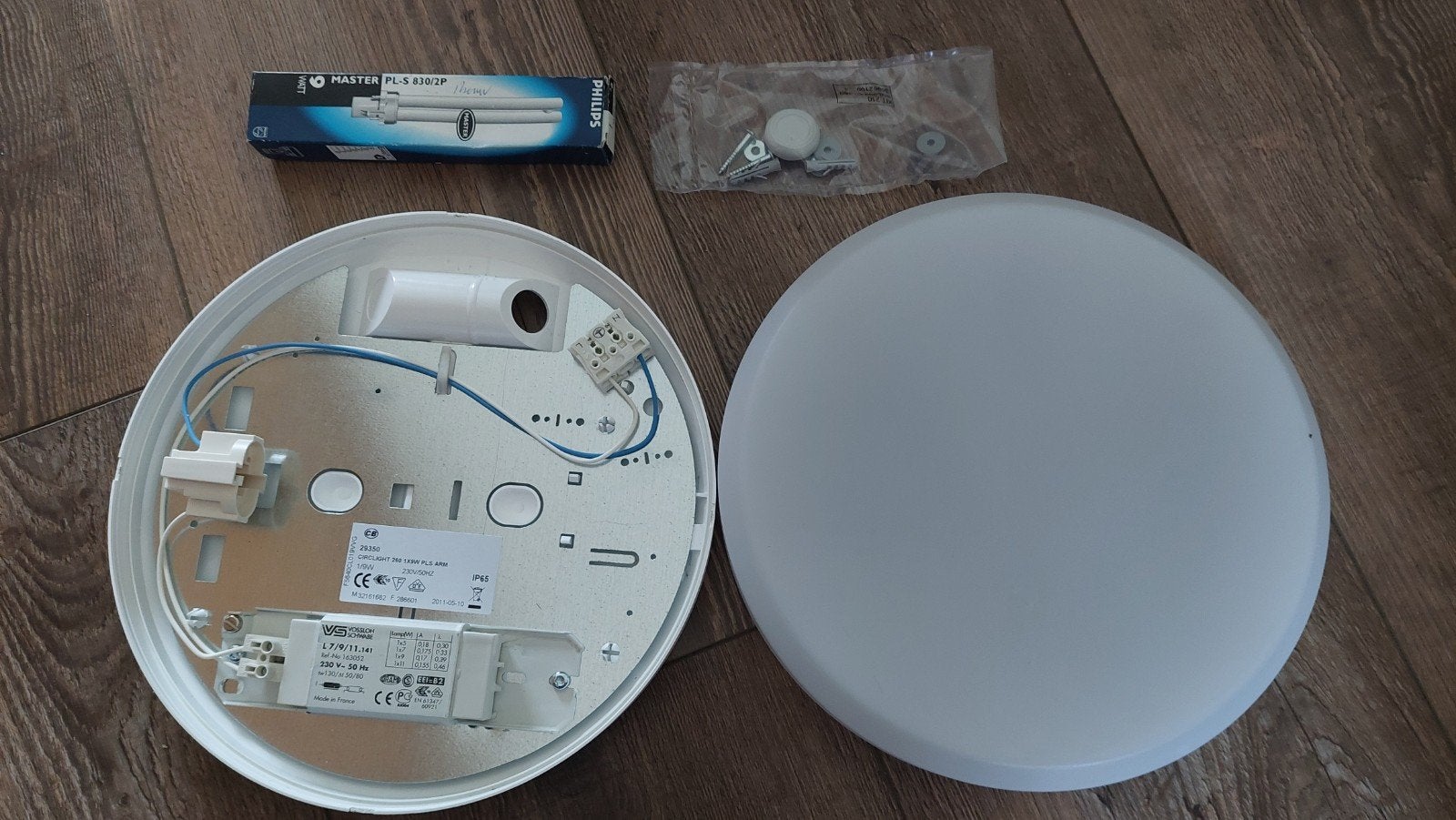 Nieuwe lamp (keuken/badkamer oid.) + Nieuwe pit (phillips), Ophalen, Nieuw