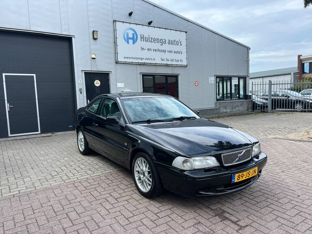 Volvo C70 Coupé 2.0 T Luxury| AIRCO| met APK! (bj 2000), Auto's, Beige, 1984 cc, 4 stoelen, Bedrijf