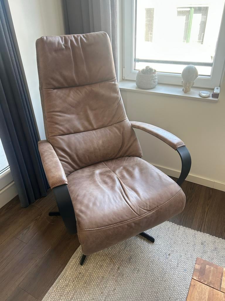 Prominent Comfortabele relaxfauteuil - Bruin leer, Huis en Inrichting, Stoelen, Ophalen, Bruin, Leer, Zo goed als nieuw