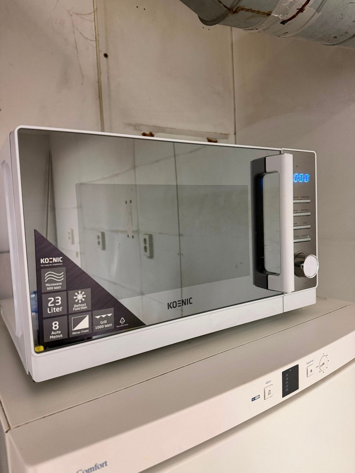 Koenic Combimagnetron KMWG 2322-42 DW - 23 Liter, 900W, Witgoed en Apparatuur, Magnetrons, Ophalen, Combimagnetron, Zo goed als nieuw