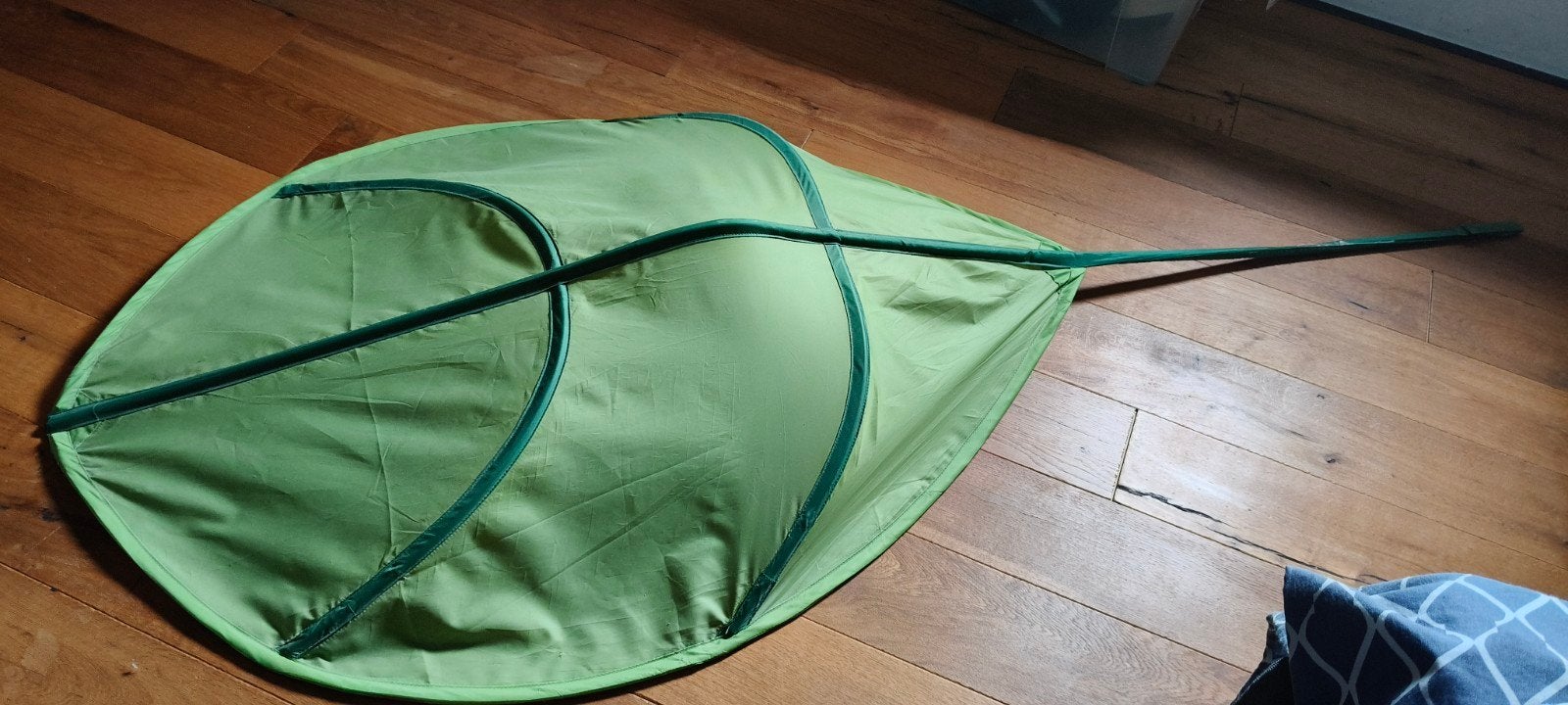 Ikea bedhemel in bladvorm voor kinderkamer, Ophalen, Groen, Zo goed als nieuw, Ophangbaar