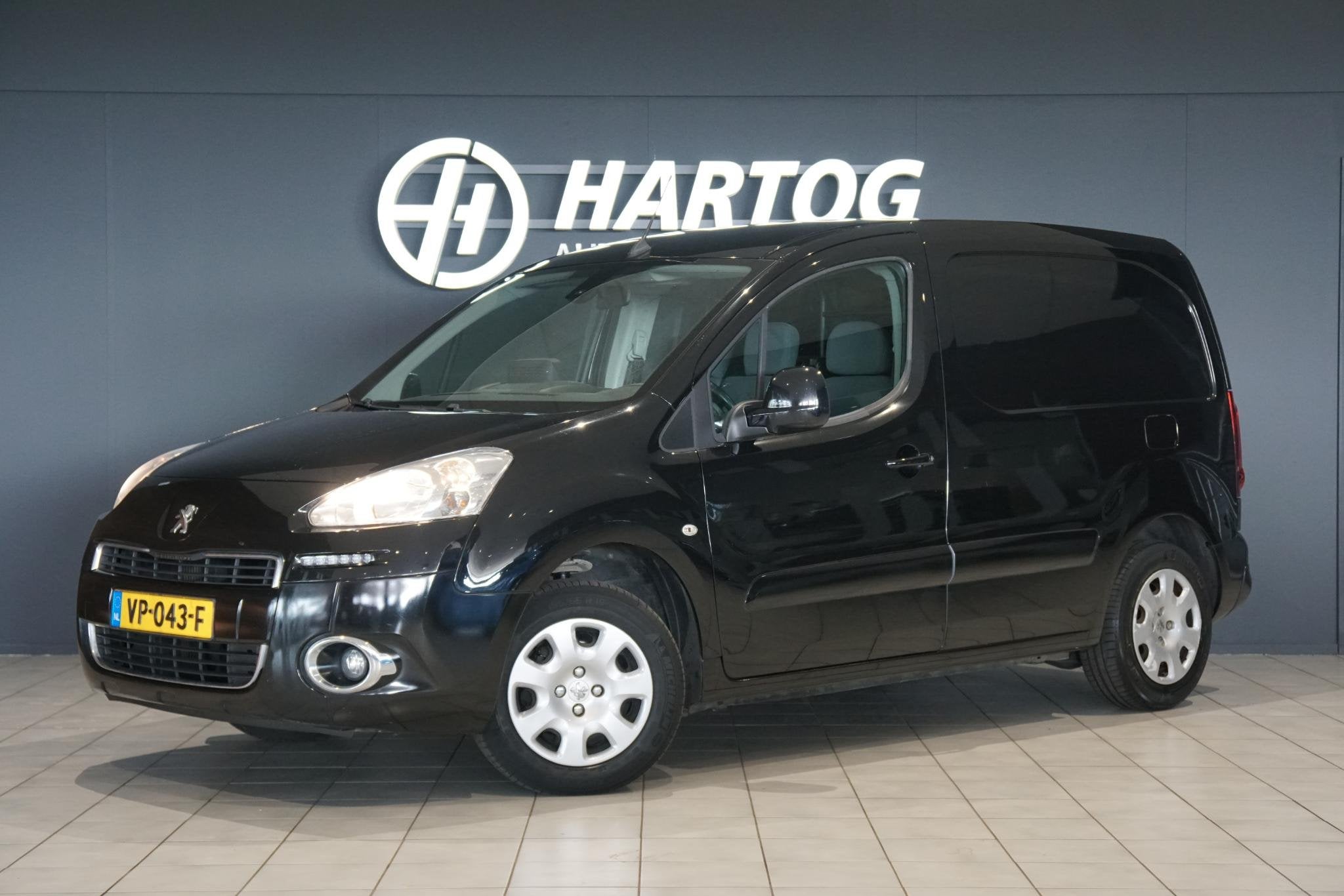 Peugeot Partner 120 1.6 e-HDI L1 Navteq / NAVIGATIE / 3-PERS, Voorwielaandrijving, Euro 5, Gebruikt, 1295 kg