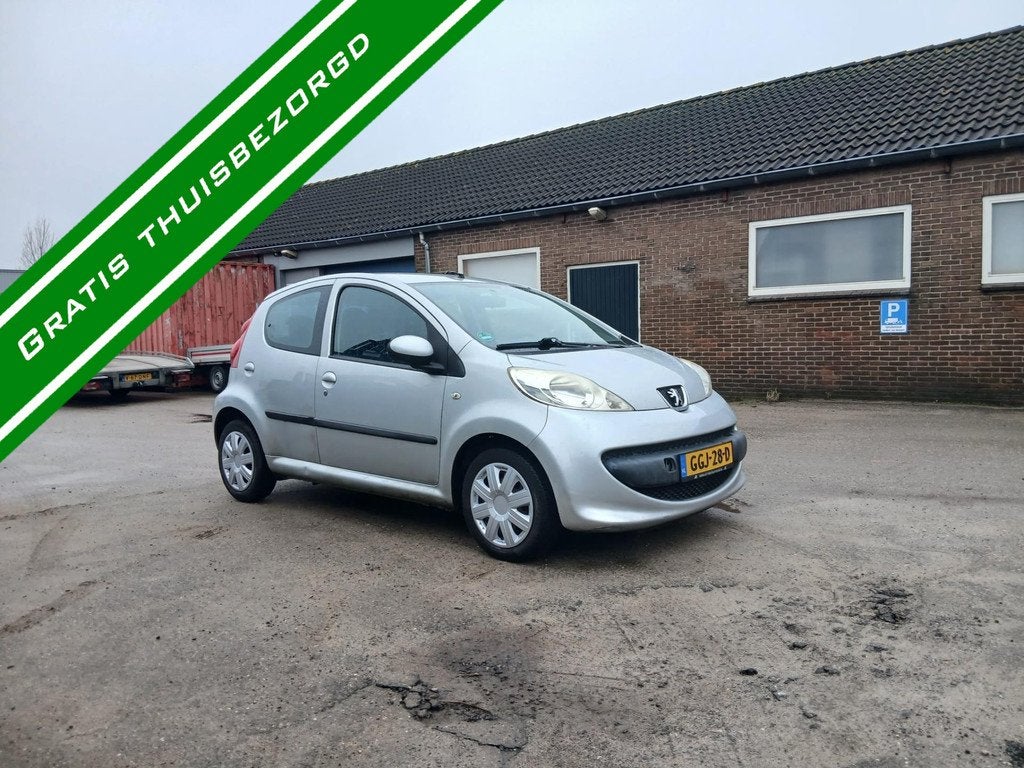Peugeot 107 1.0 Automaat - Carplay - Airco - NW APK - NAP!, Gebruikt, 4 stoelen, 68 pk, Bedrijf