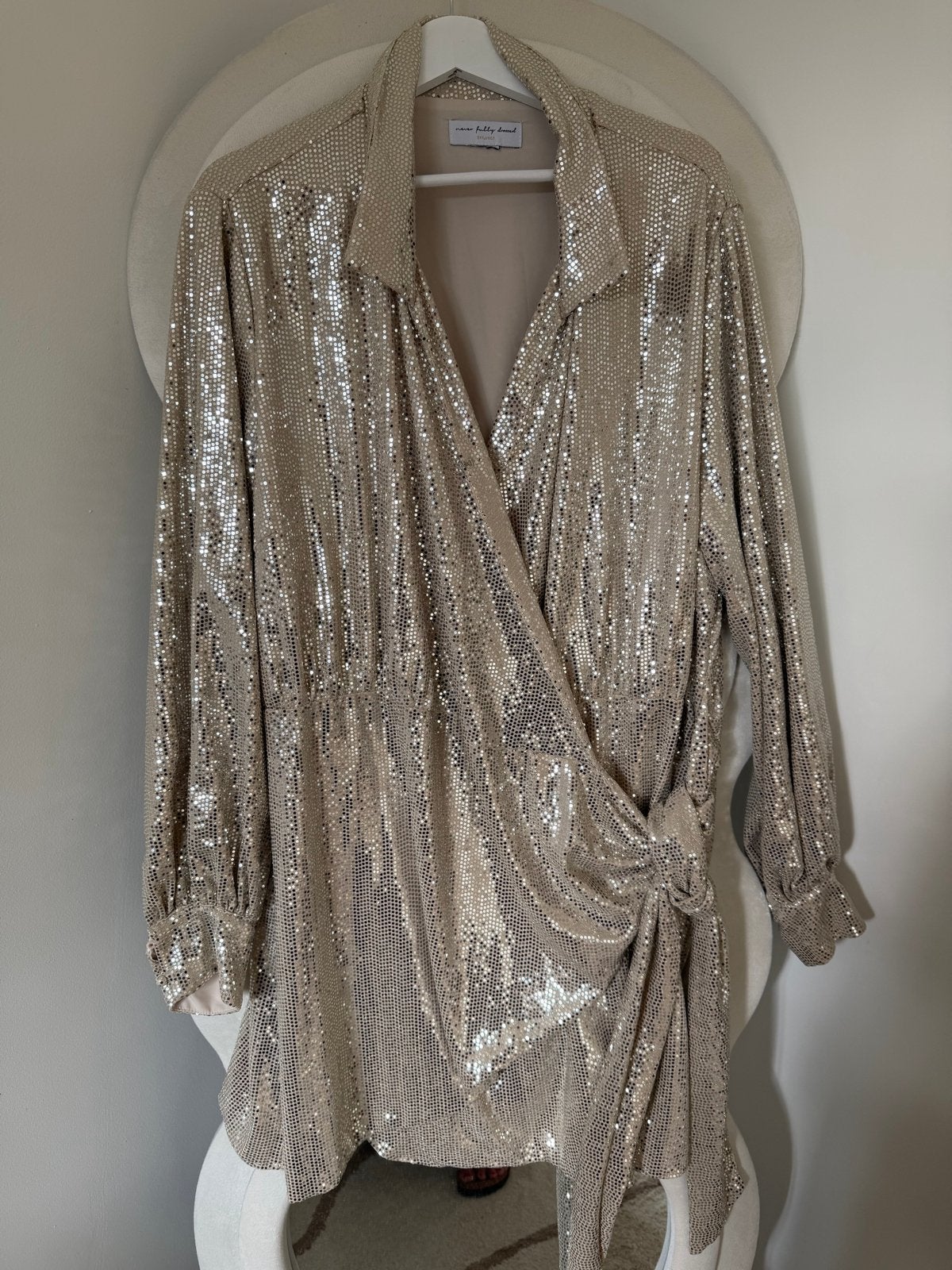 Goudkleurige glitterjurk van Never Fully Dressed, maat 52, Maat 46/48 (XL) of groter, Ophalen of Verzenden, Zo goed als nieuw