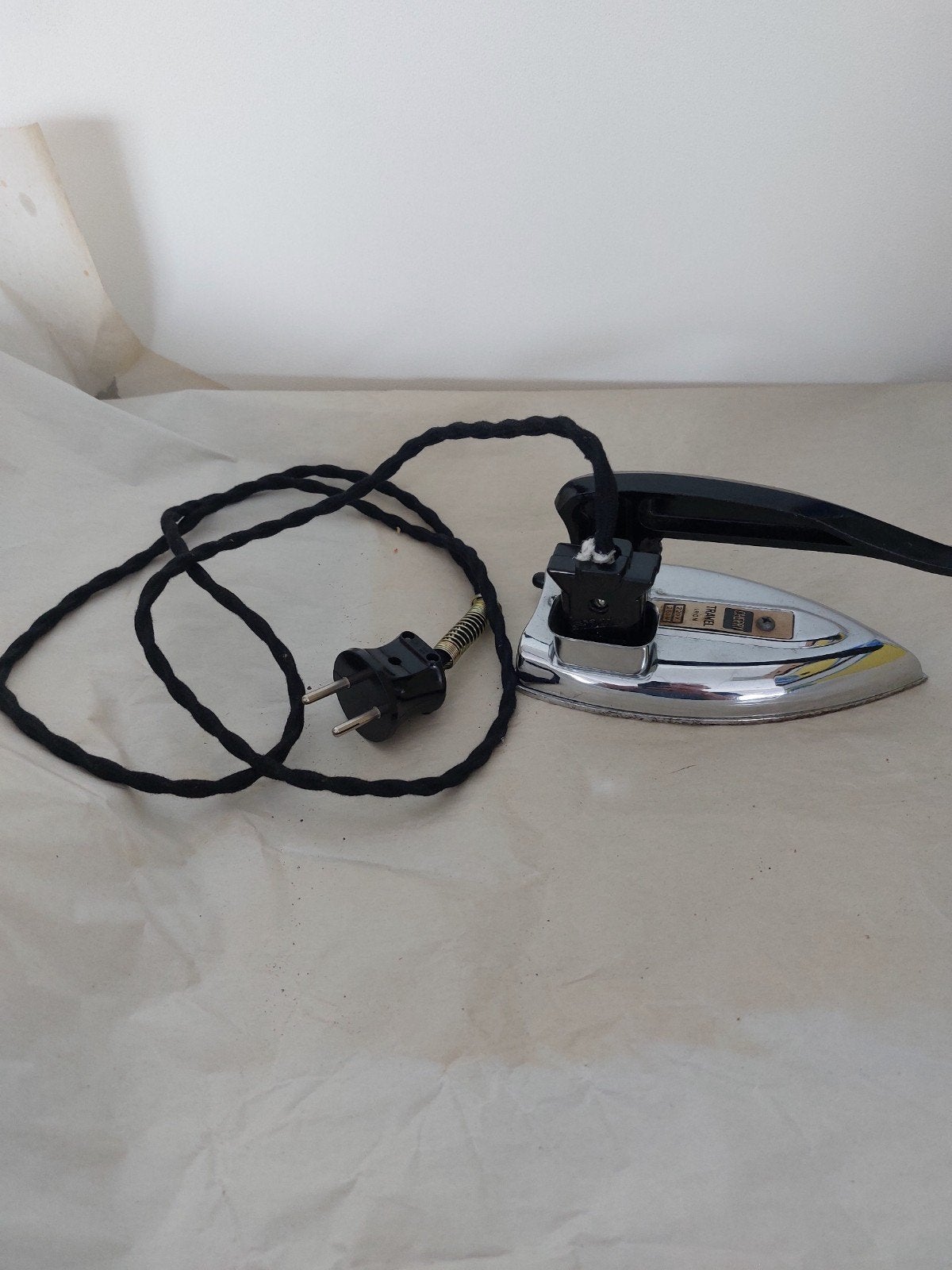 Vintage Cherry Travel Iron - Compact Strijkijzer, Witgoed en Apparatuur, Strijkijzers en Strijkplanken, Ophalen of Verzenden, Gebruikt