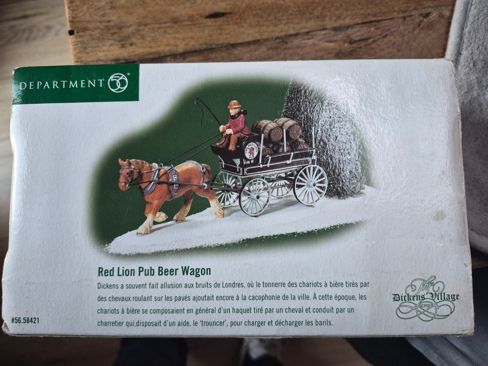 Department 56 Red Lion Pub Beer Wagon Dickens Village, Diversen, Ophalen of Verzenden, Zo goed als nieuw