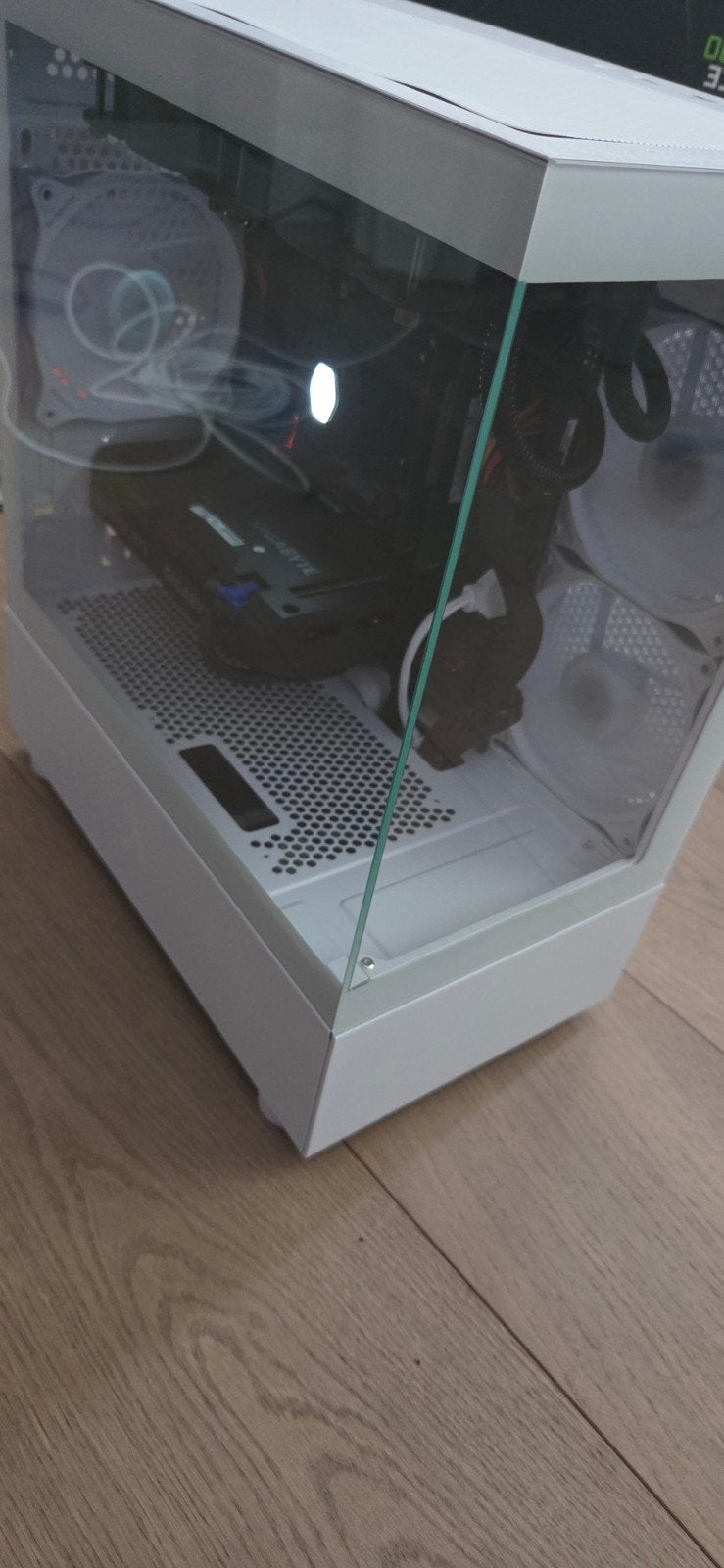 Gaming PC: RTX 3060 12GB, i7 9700K, 16GB RAM, Waterkoeling, Computers en Software, Desktop Pc's, Virtual Reality, Refurbished